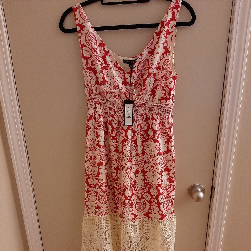 Floral sz medium maxi, empire waist, never worn